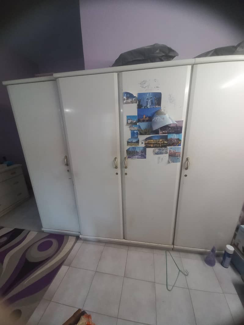 bed wardrobe dressing table mint Condition 3