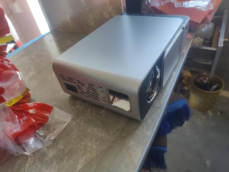 HD Multimedia Projecter android 2