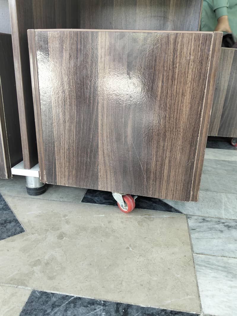 dinning table with stools 2