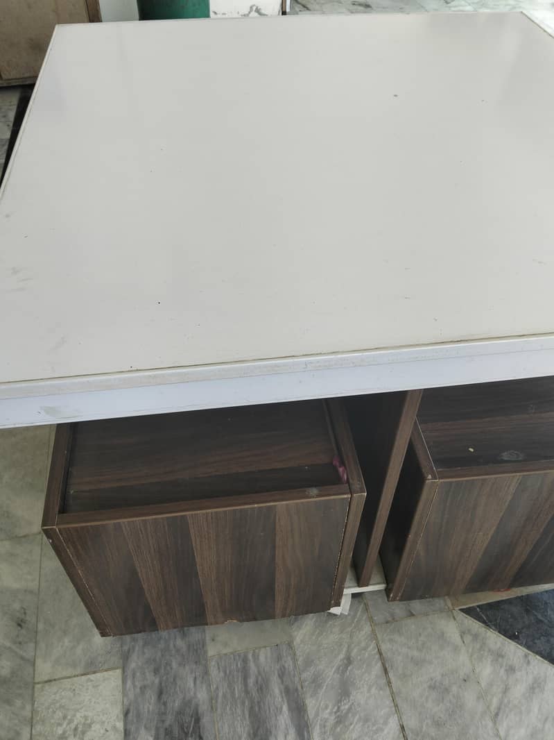 dinning table with stools 4