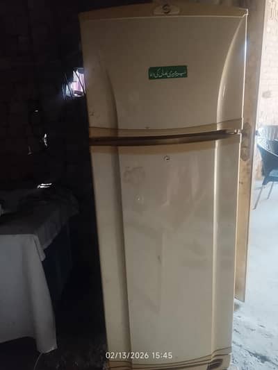 pel walo ki fridge hai achi condition bi hai
