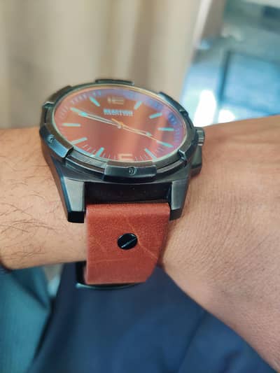 bilkul new h bahir say li thi bilkul new h mad by japan h