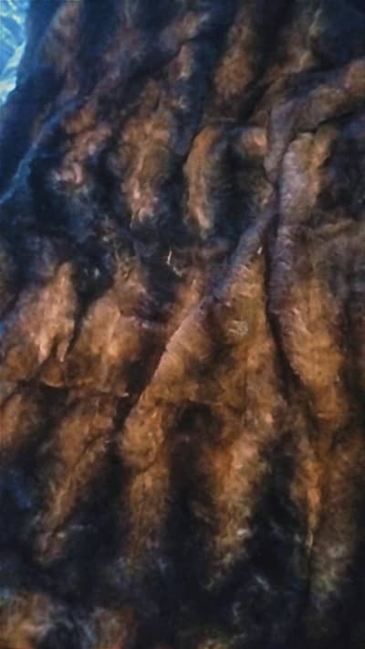 imported skin rug like new