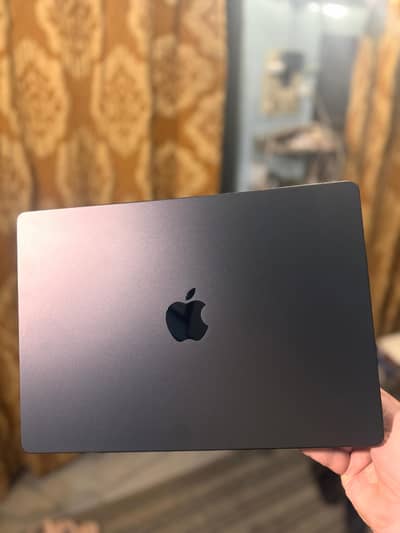 MacBook Pro 14 inch M4 pro chip | 24gb RAM | 512gb & 1tb