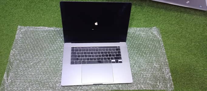 Macbook pro 2019 (corei9) 16 inch