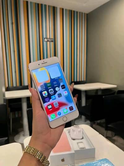 Iphone 7plus pta approved 128GB My WhatsApp number  0325-15-67-306