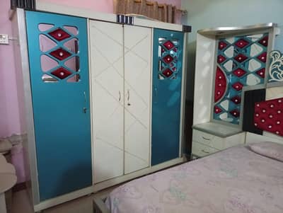 4 pes bedroom set with iron stand