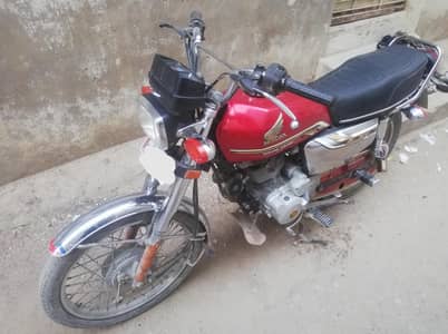 Red Silver 125 Honda special edition 5gear Karachi exc yb ybr 150 70