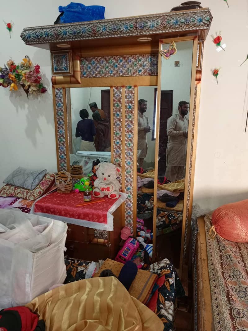 bed set with dressing 4