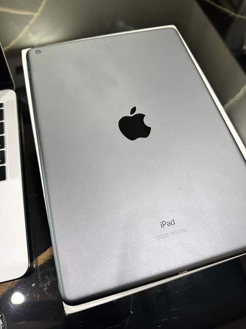 Ipad 7th generation 1