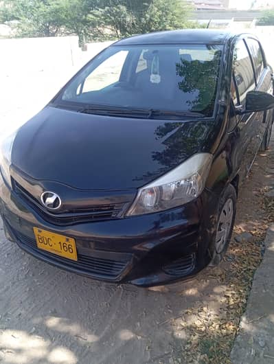 Toyota vitz 2011 Model Black colller 03148152939