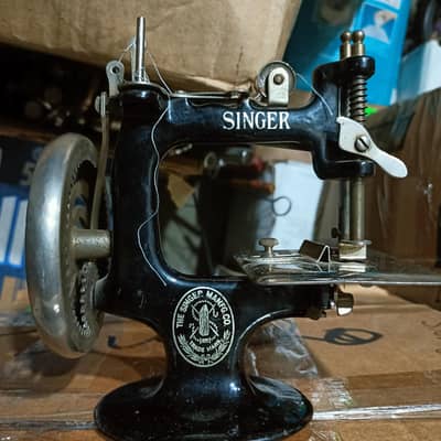 antiques sewing machines