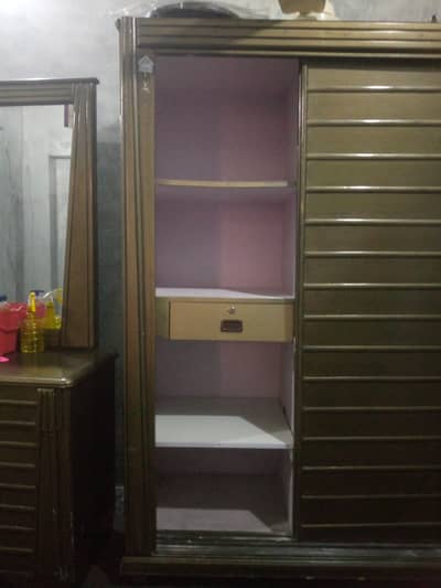 reeling doors wide and spacious wardrobe