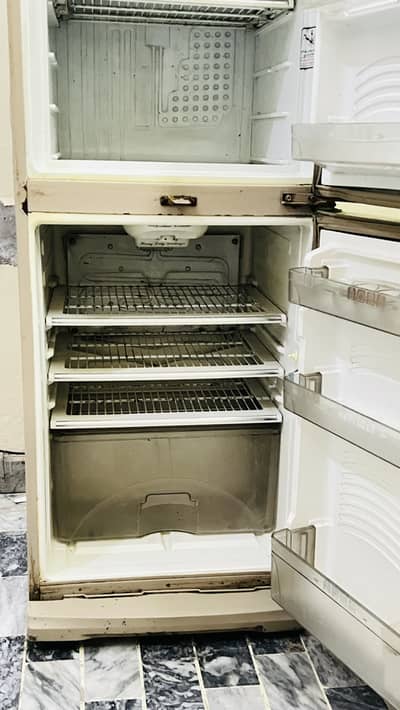 Dawlance fridge
