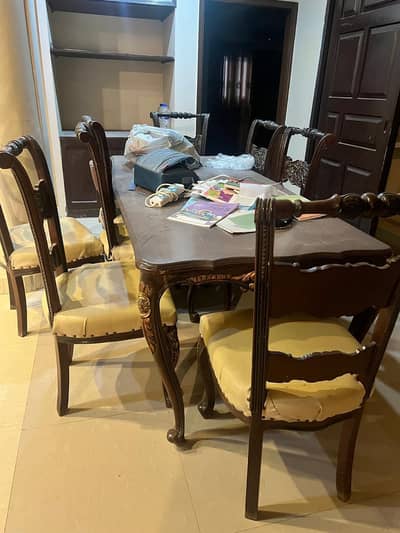 8th seater dining table , made of  sheesham wood