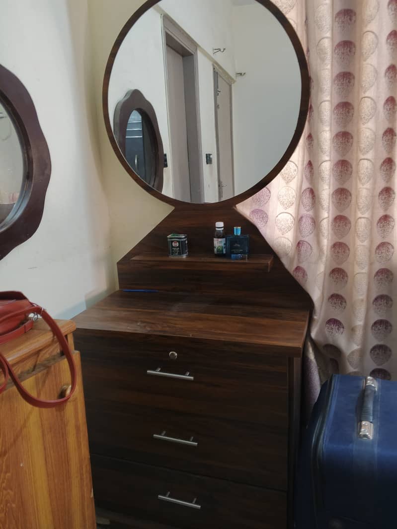 Dressing table 1