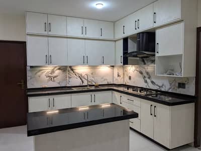 3BED DD FLAT FOR RENT IN LUCKYONE APPARTMENTS