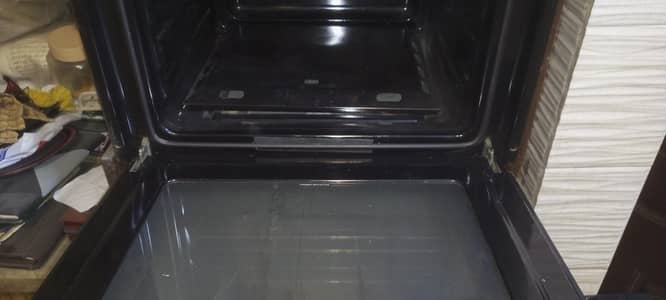 electric and gas oven