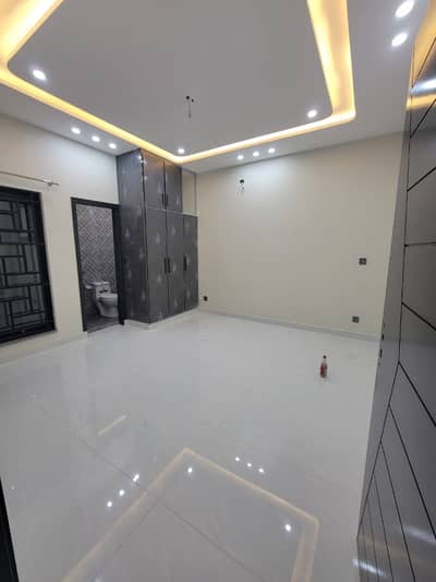 1 KANAL 2ND PORTION FOR RENT IN PCSIR STAFF COLONY COLLEGE ROAD LAHORE