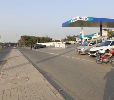 05 Marla Corner & Back of Main Road Plot D Block 9 Town DHA Lahore