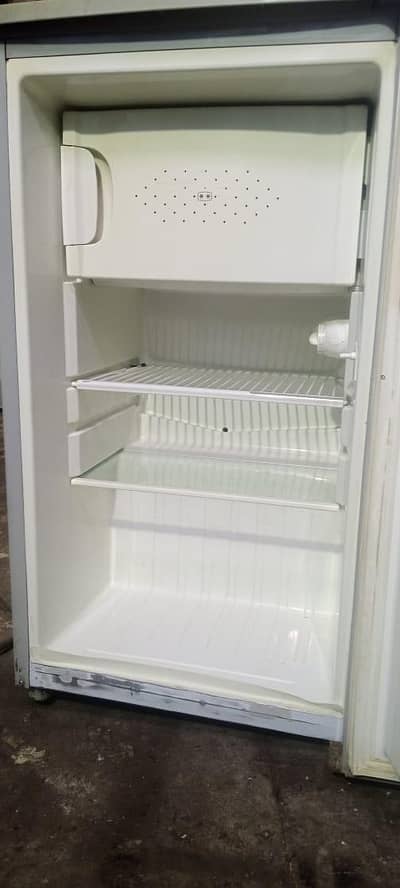 single door refrigerator
