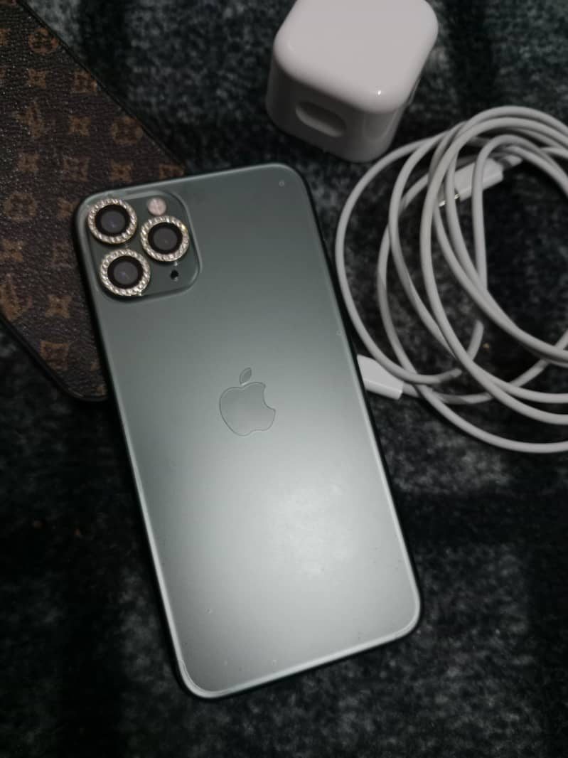 iphone 11 pro 2