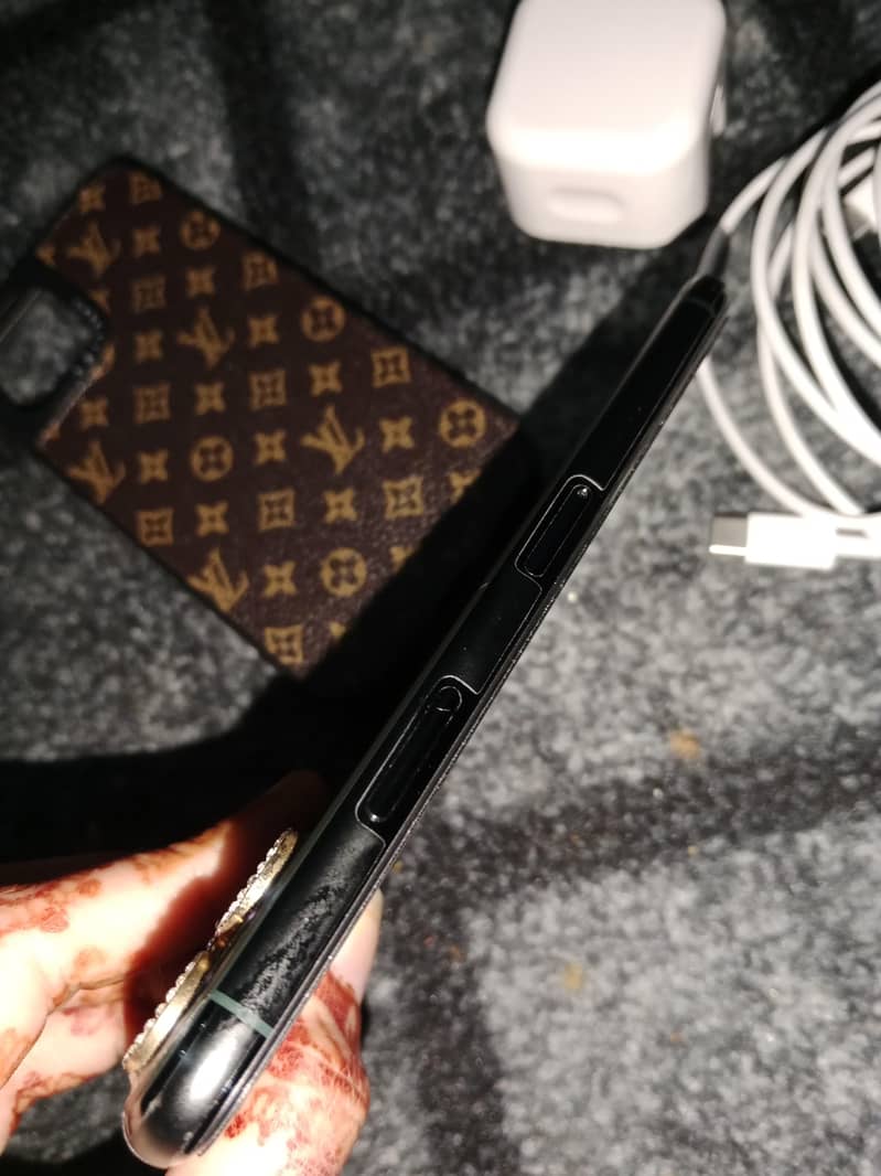 iphone 11 pro 3