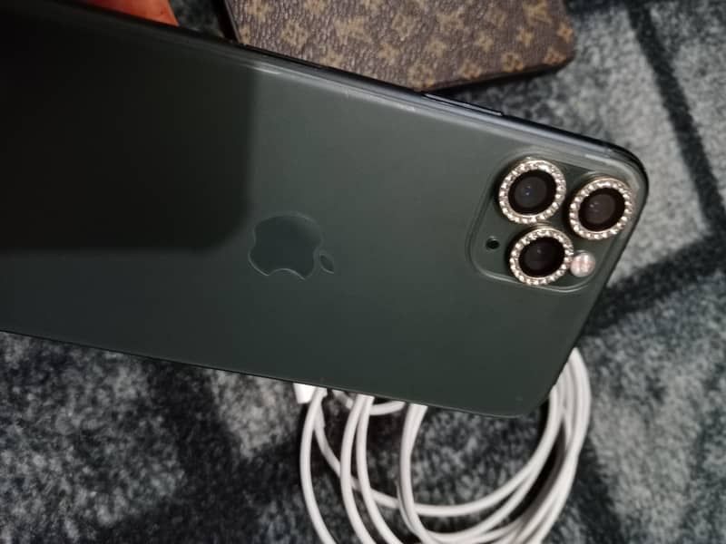 iphone 11 pro 4