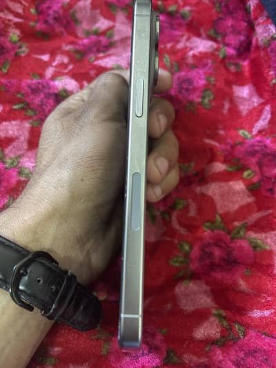 I phone 15 pro max 256 gb Jv