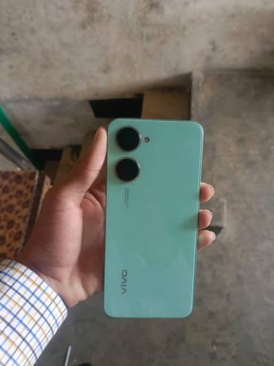 vivo Y03T 4+4=128 box charge sath condition 10by 10