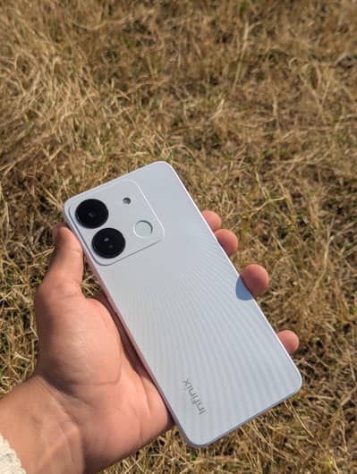 Infinix smart 7 hd  4/64  official pta approved. . .