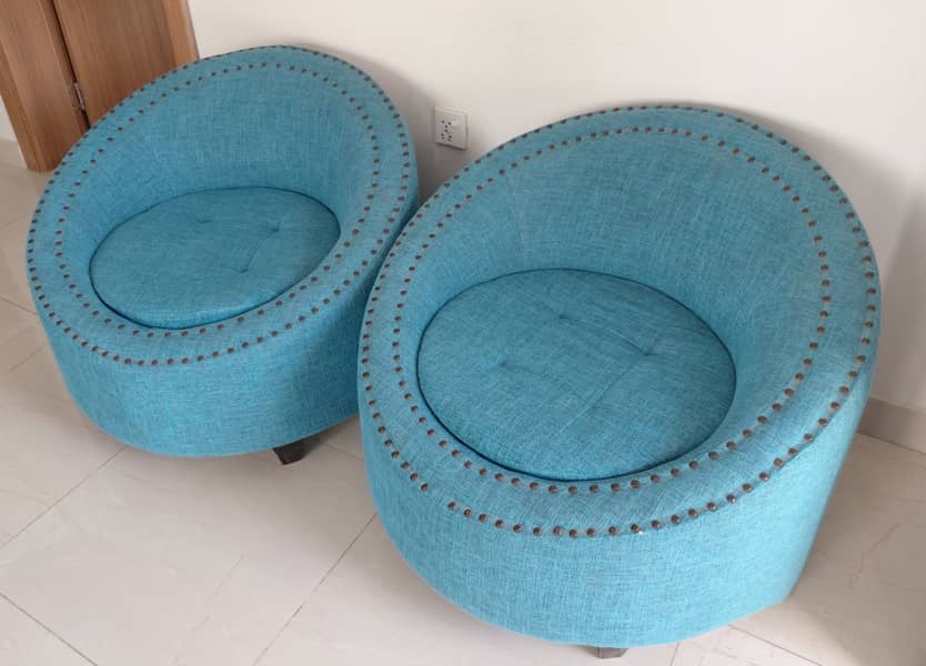 Compact Stylish Sofa Set 4