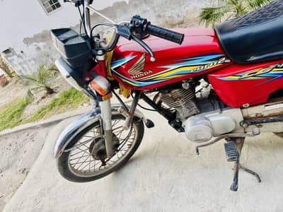 Honda 125 Single Hand Use for urgent sale