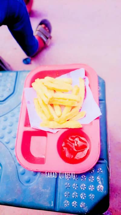 with box and ronin charger and cable type-c