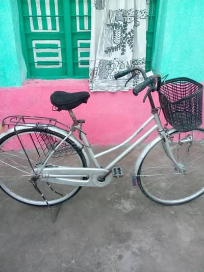 TECNO POVA 2 .      . 6RAM. 228GP