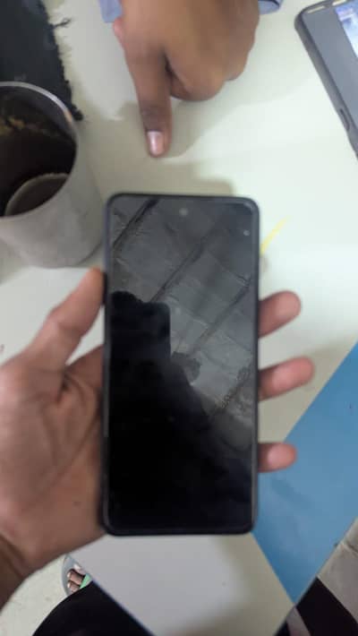 Infinix hote 40i 8+8/256 dba charge 10/10 single hand use