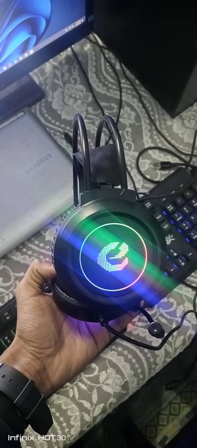 Headphones 10/10Usb port for sale 03286478503