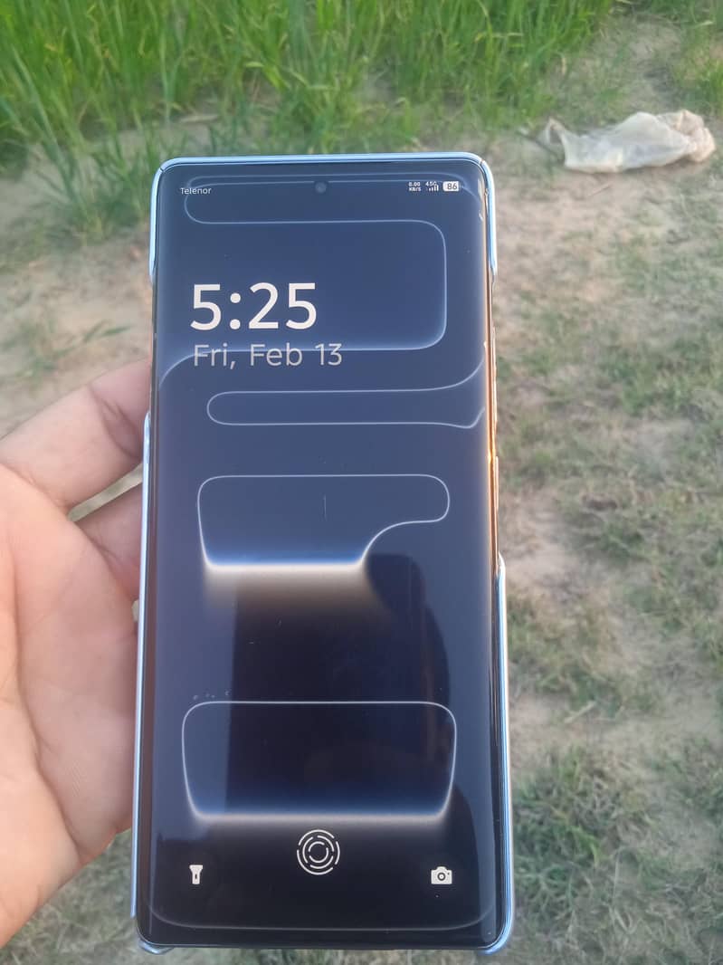Tecno camon 40 pro 0
