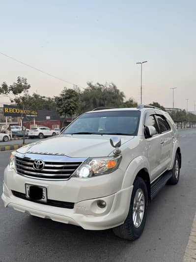 FORTUNER V 2014