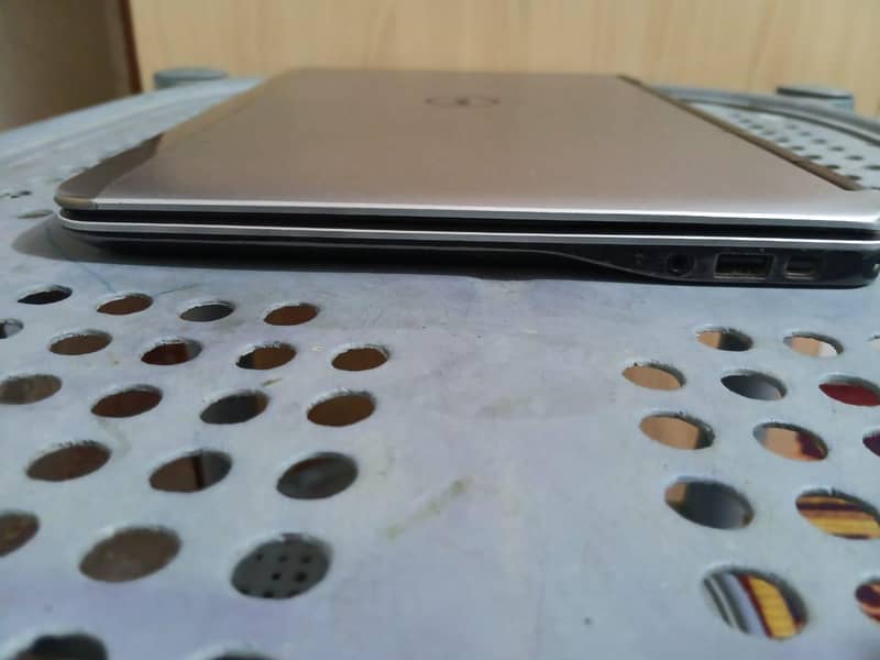 Dell Latitude 7240 Core i5 4th Gen | 8GB RAM | 128GB SSD | Windows 10 2