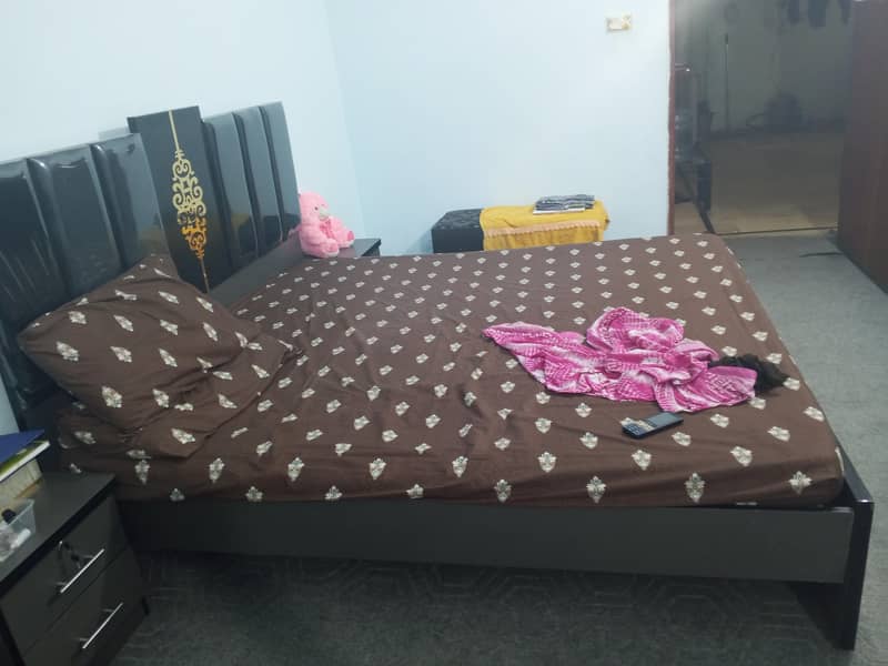 New condition bed 0