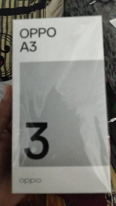 oppo a3 new 2.5 month use 10 month wranty available