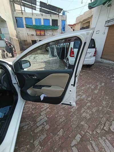 Honda City Aspire 1.5 Full option