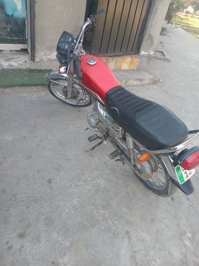 honda 125 red colour