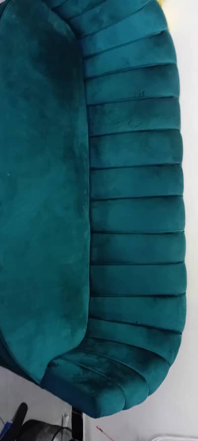 five seater sofa set slightly used for one month