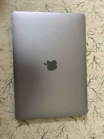 MacBook Pro M2 2022
