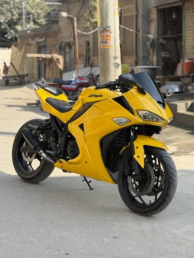 Ninja 250cc chinese heavy bike yellow and black colour