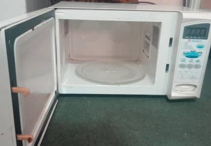 Dawlance microwave