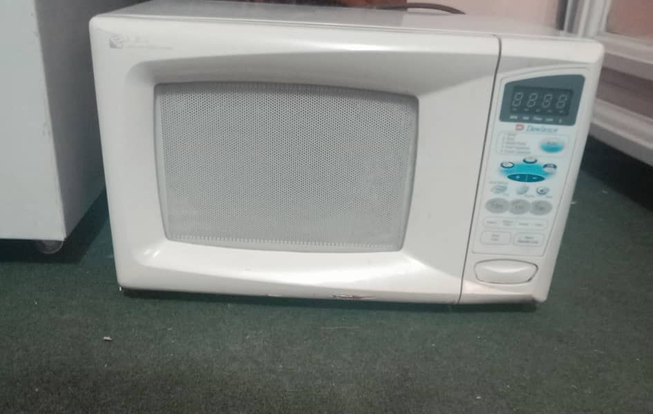 Dawlance microwave 1
