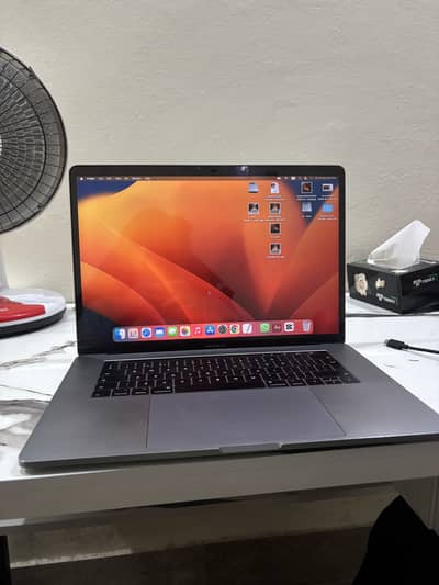 Macbook pro 2017 15 inch